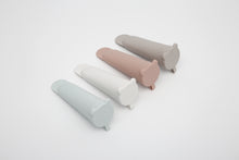 Load image into Gallery viewer, Silicone Ice Pops Tube Moulds, Set of 4【SAMPLE UNIT】
