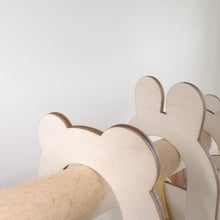 Load image into Gallery viewer, Hoppi Wooden Hanger . Set of 5
